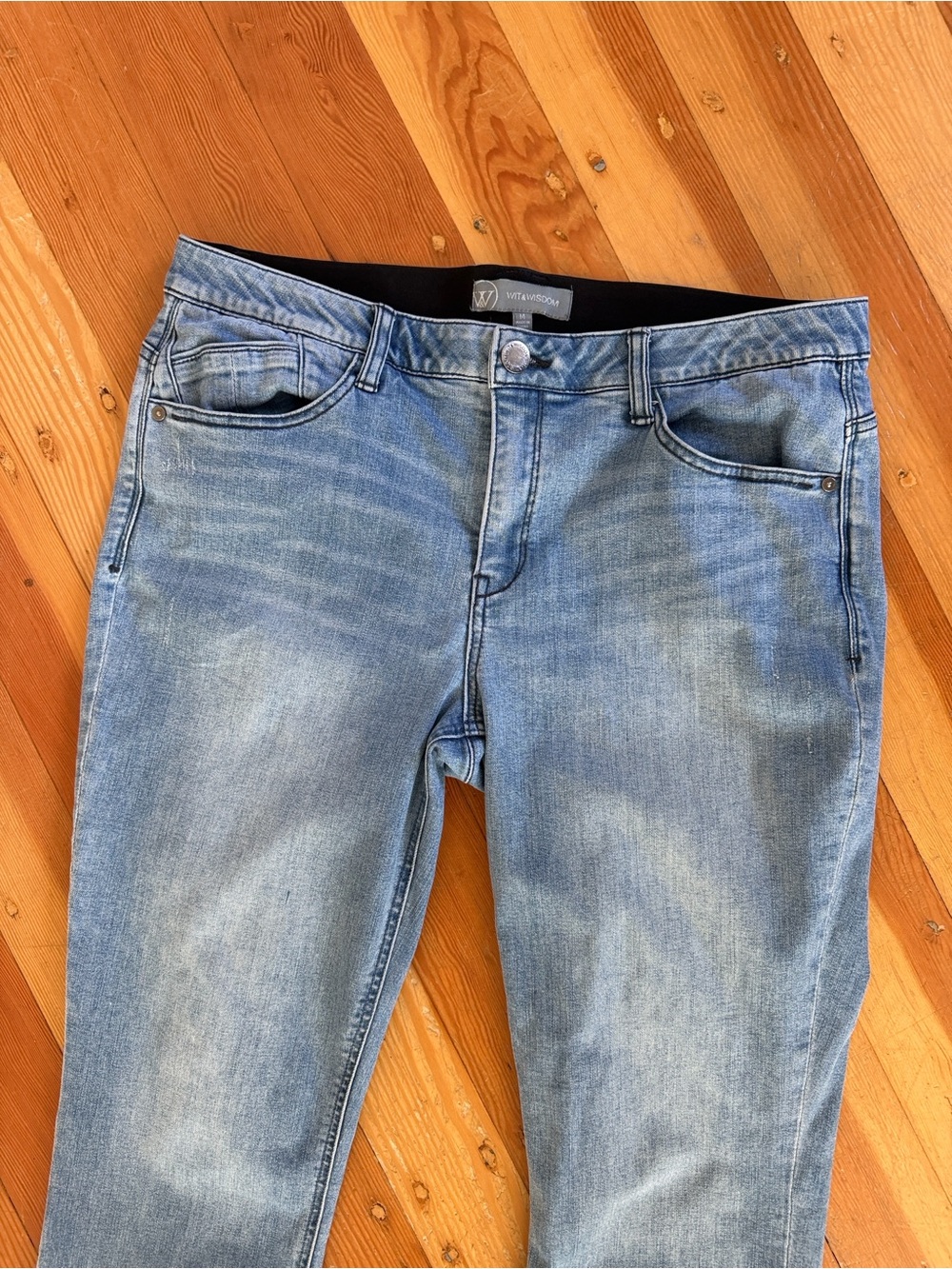 Wit & Wisdom ab-solution Slimming Jeans 14 - Picture 2 of 7